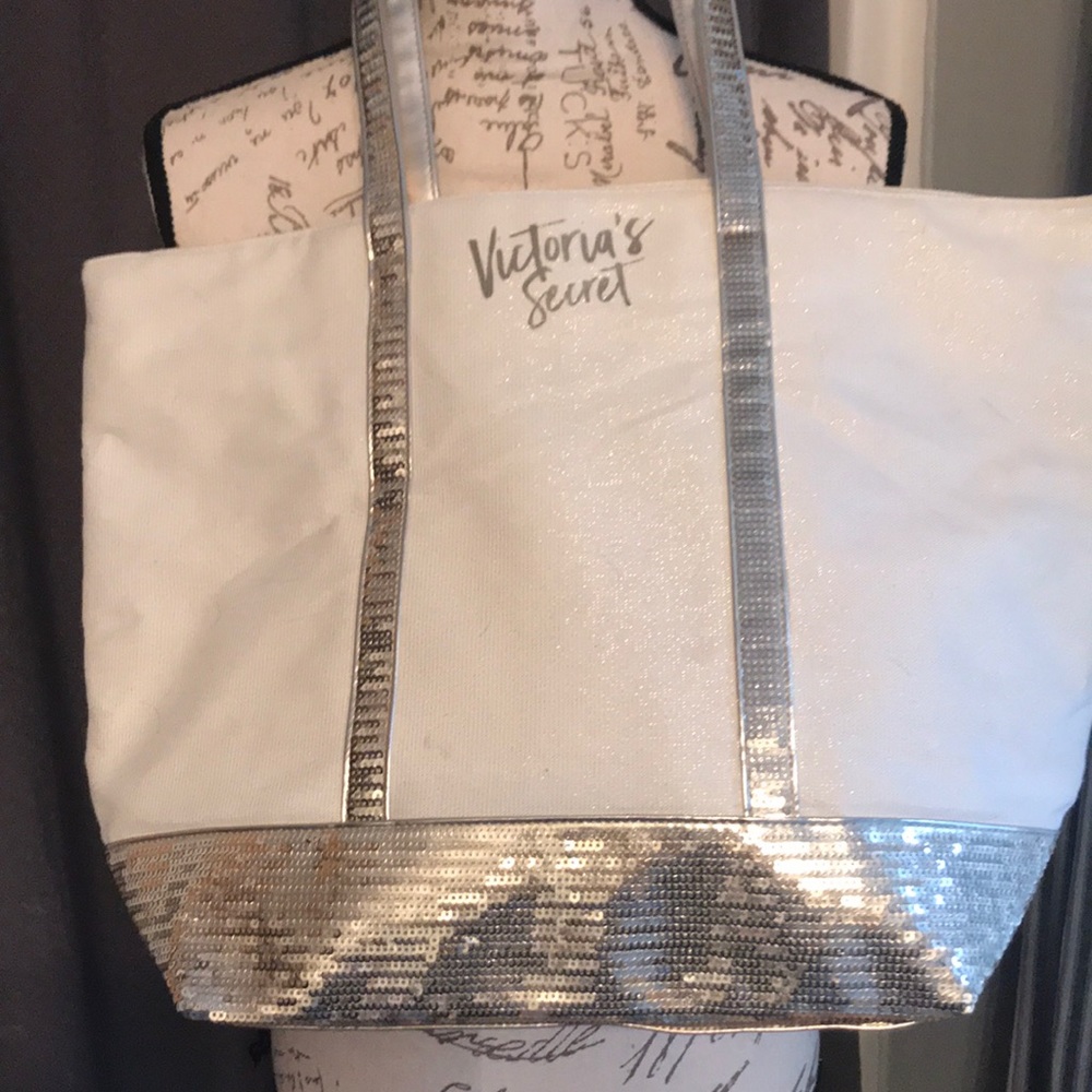 Tori a secret tote new without tags